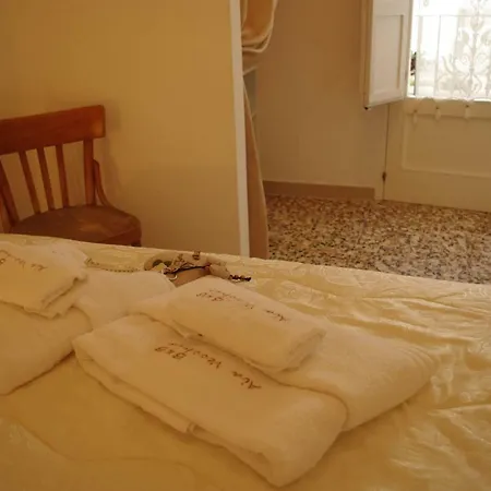 B&B Aia Vecchia 치스테르니노